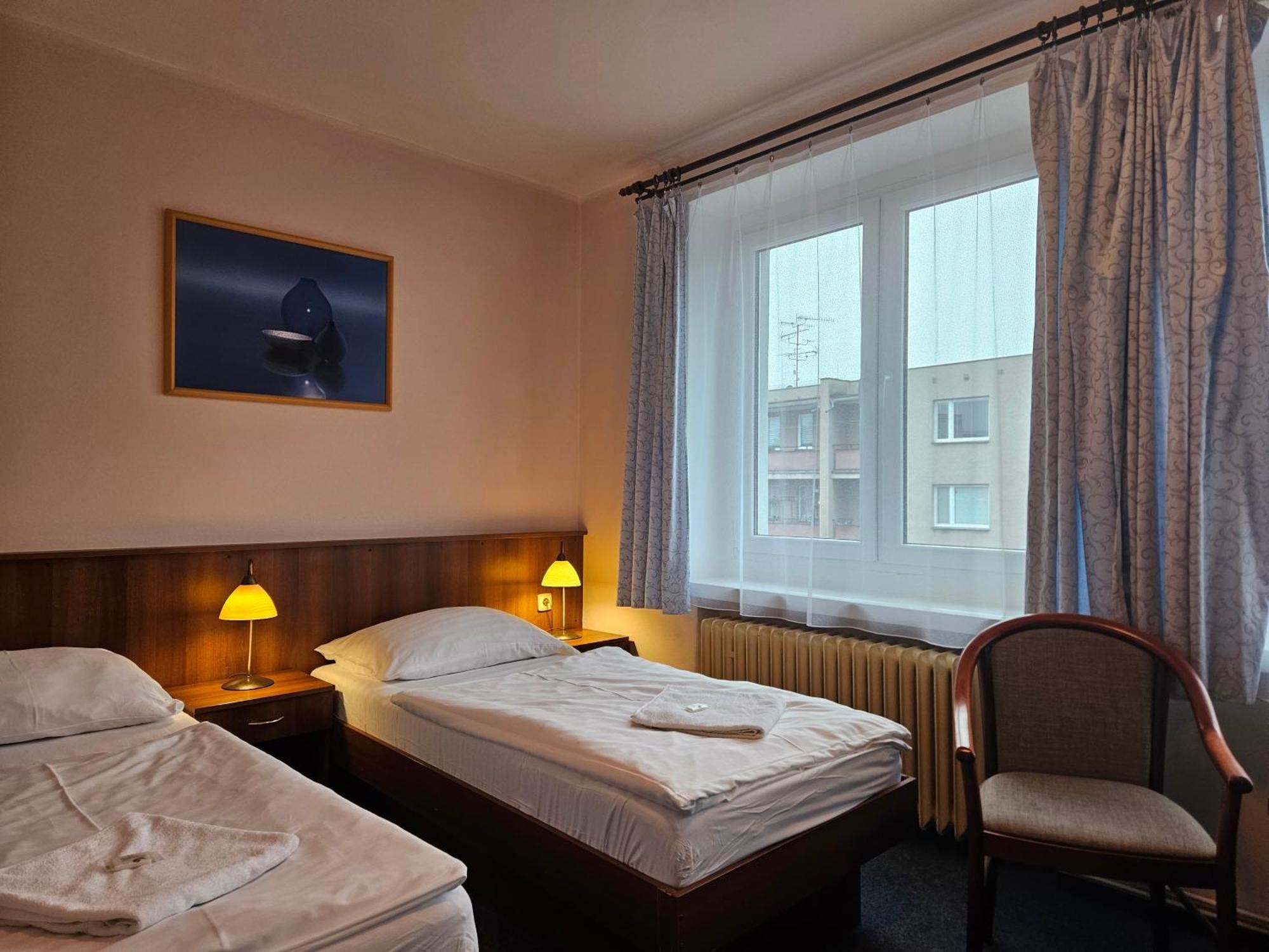 Hotel Trim Pardubice Kültér fotó