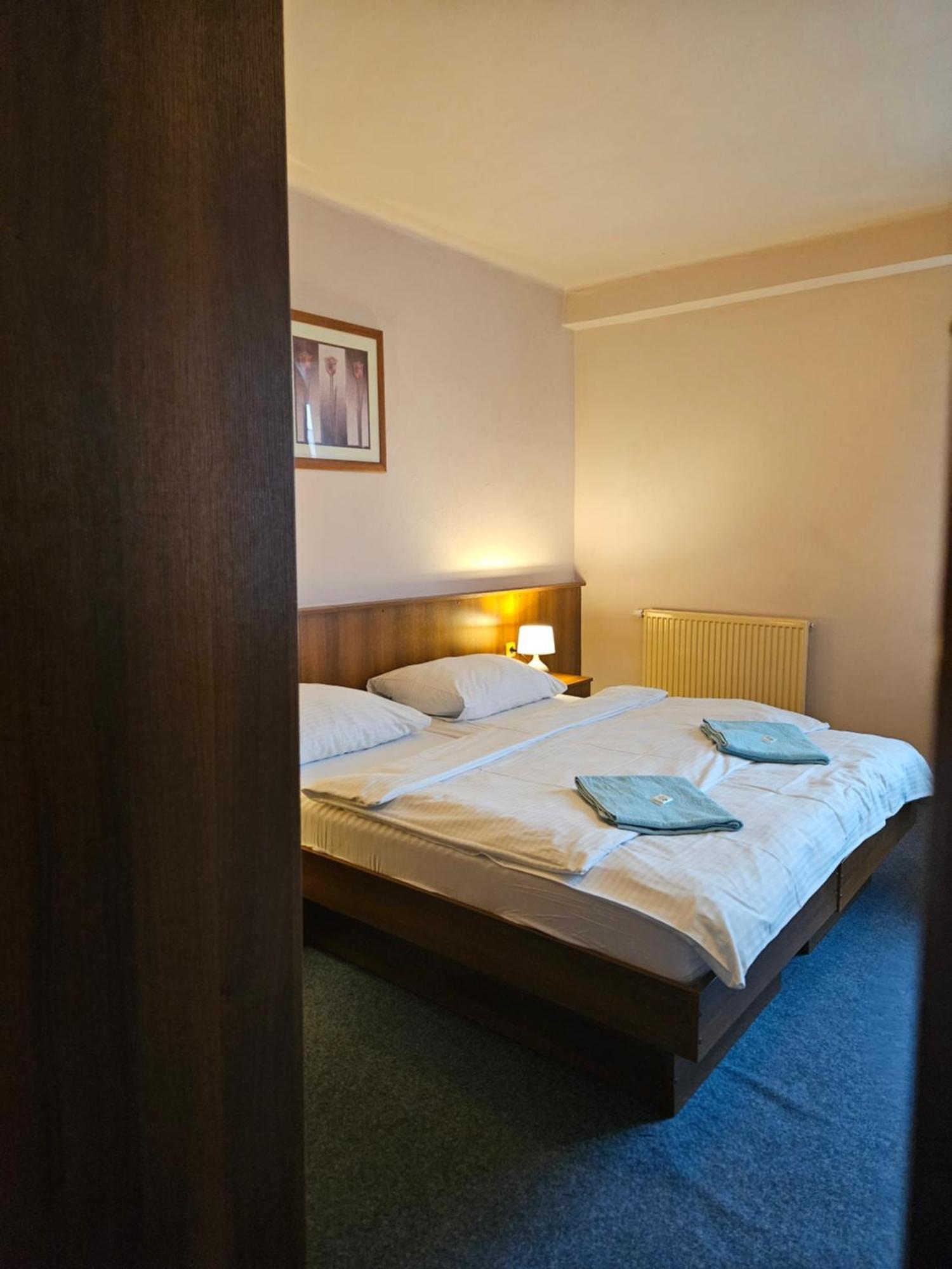 Hotel Trim Pardubice Kültér fotó