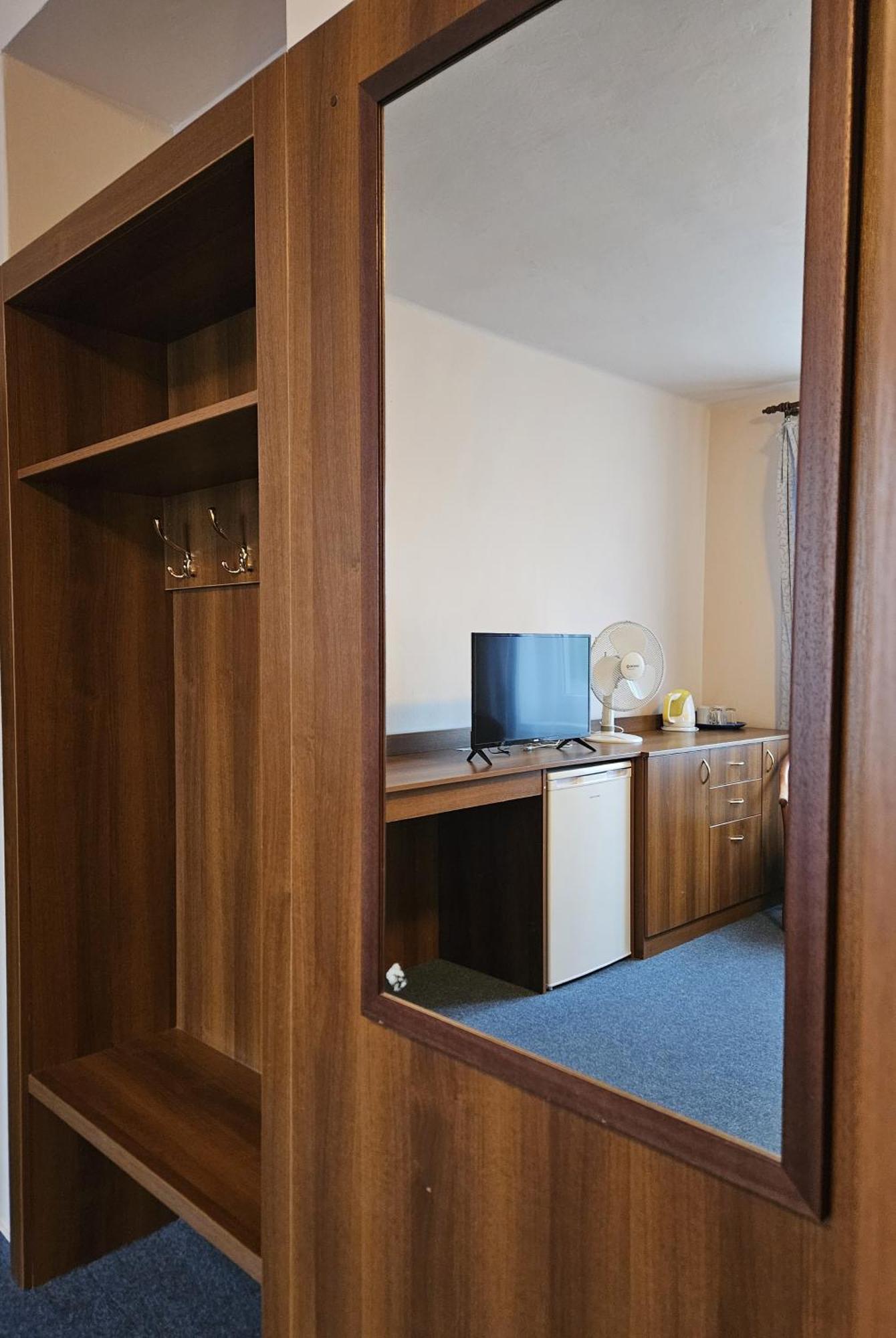 Hotel Trim Pardubice Kültér fotó