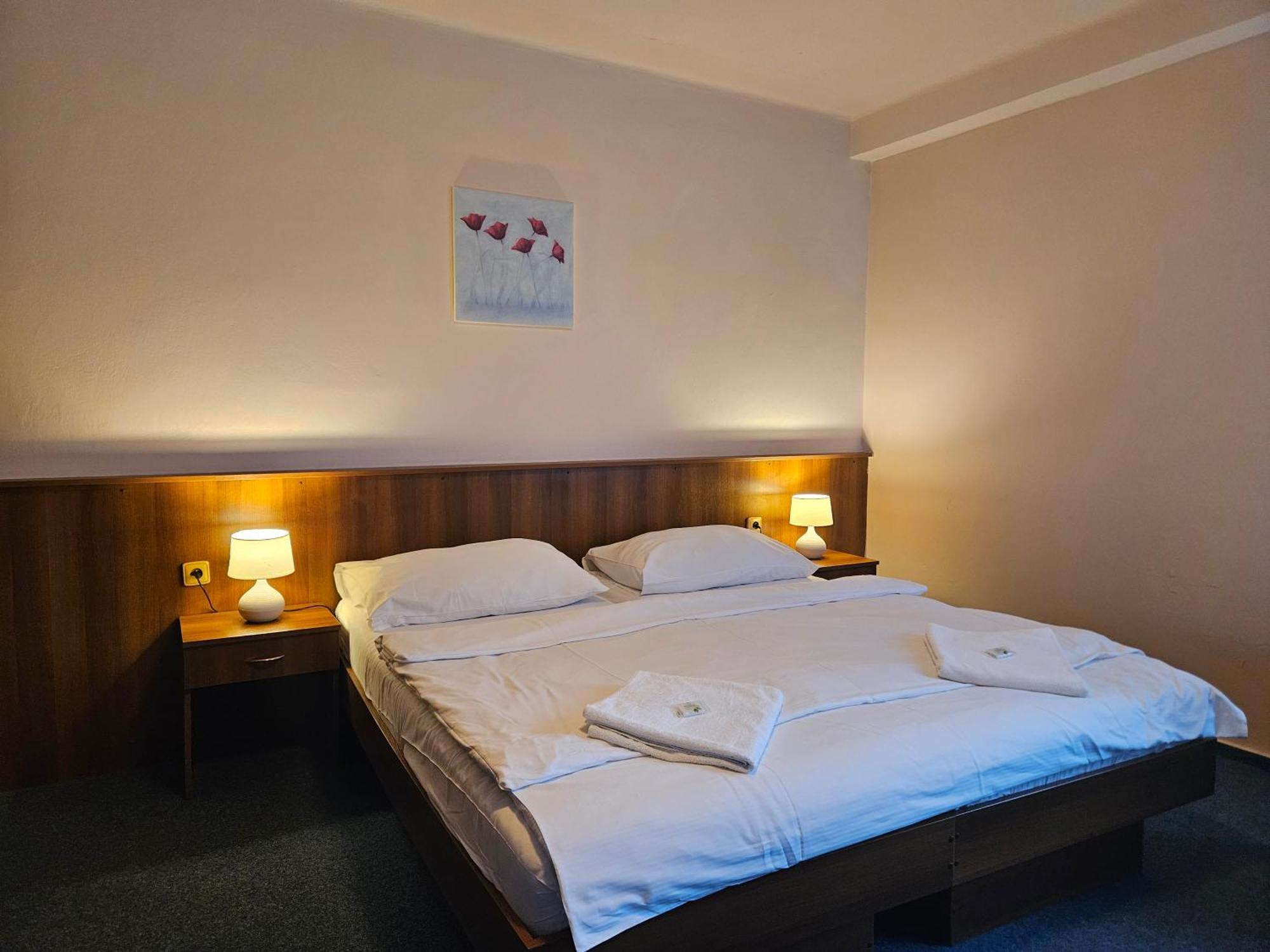 Hotel Trim Pardubice Kültér fotó