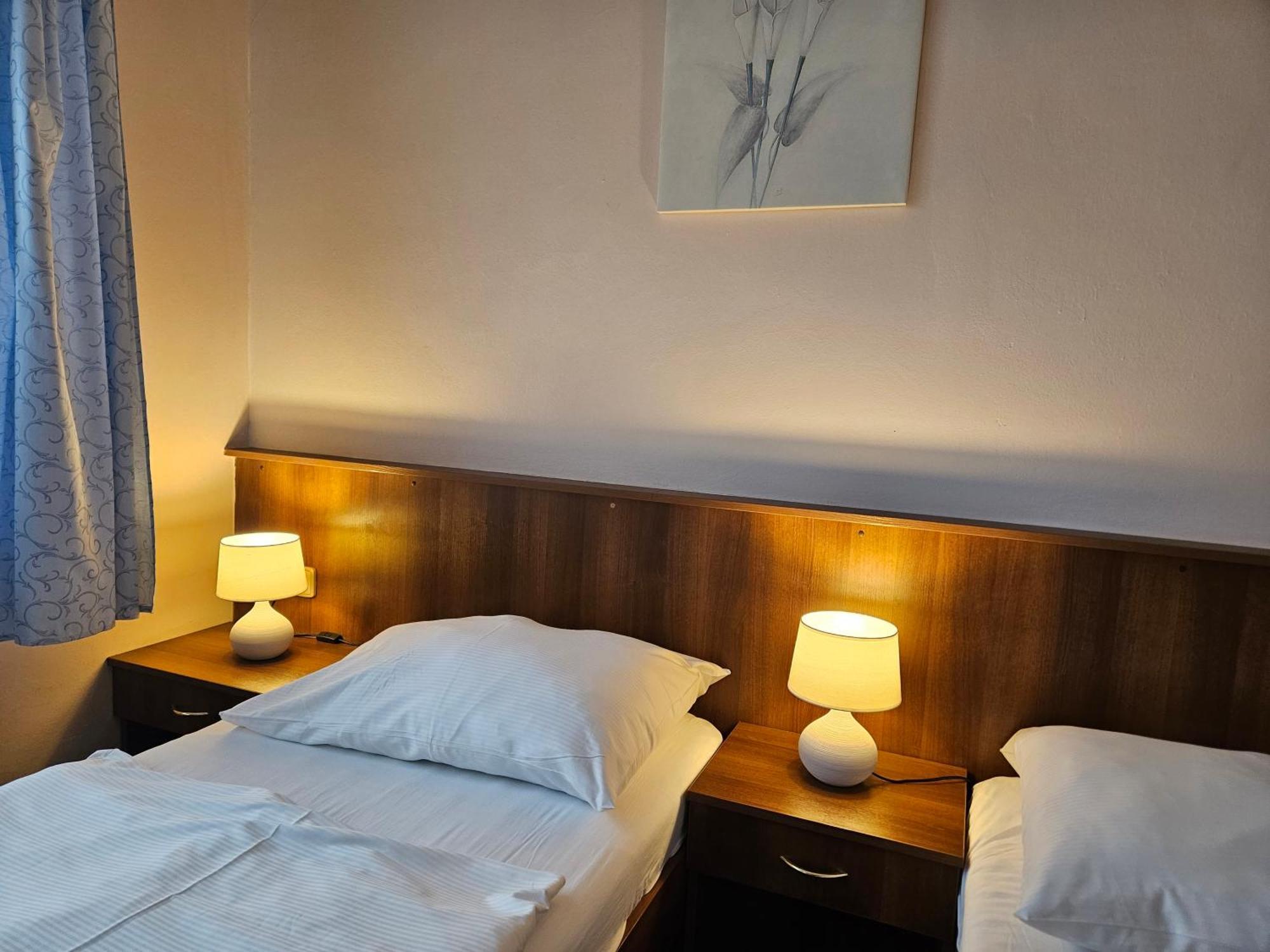 Hotel Trim Pardubice Kültér fotó
