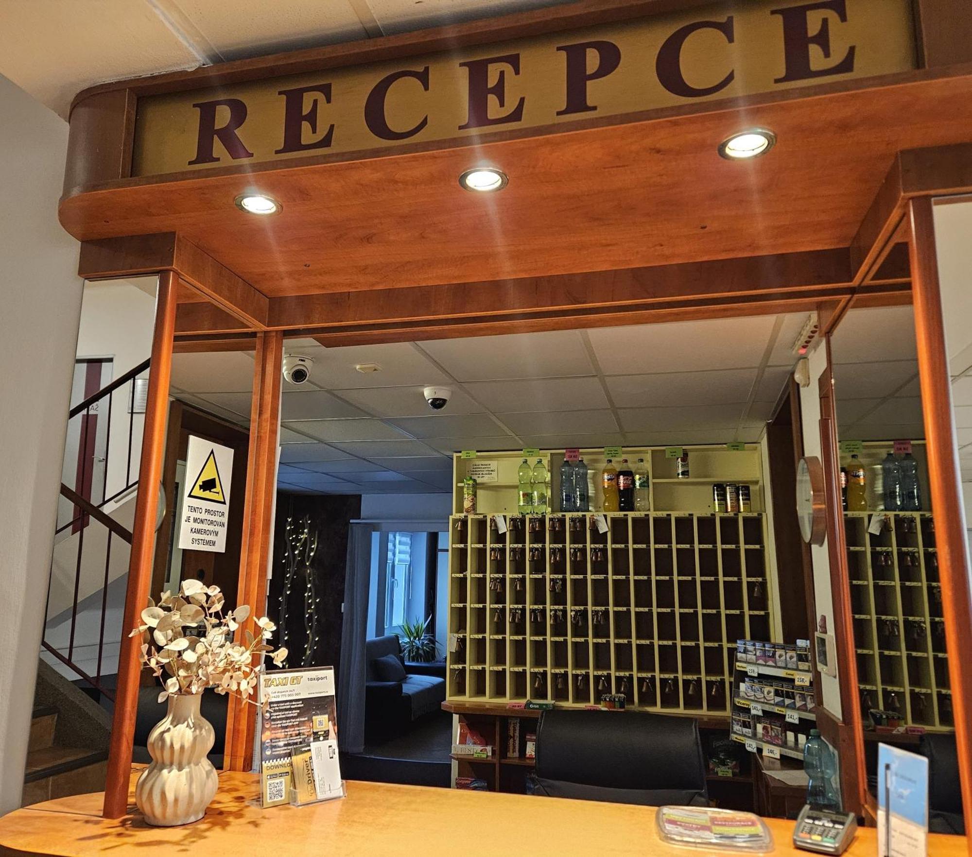 Hotel Trim Pardubice Kültér fotó